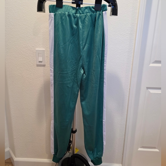 Spirit Green Player Track Suit - Picture 9 of 9